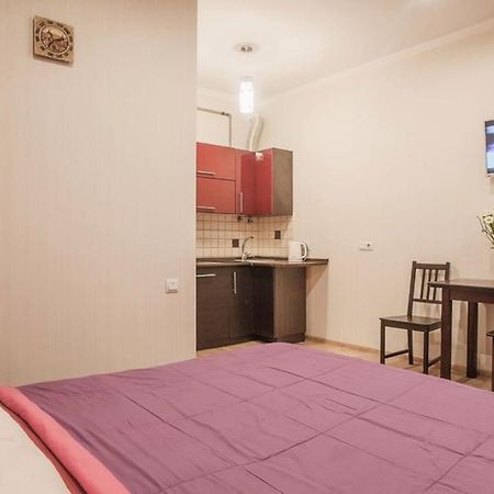Central Cozy Apartment With Parking! Lviv Dış mekan fotoğraf