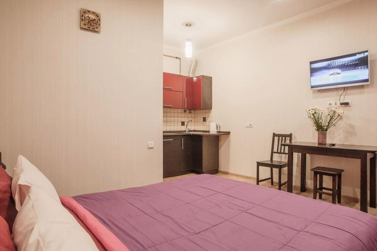 Central Cozy Apartment With Parking! Lviv Dış mekan fotoğraf