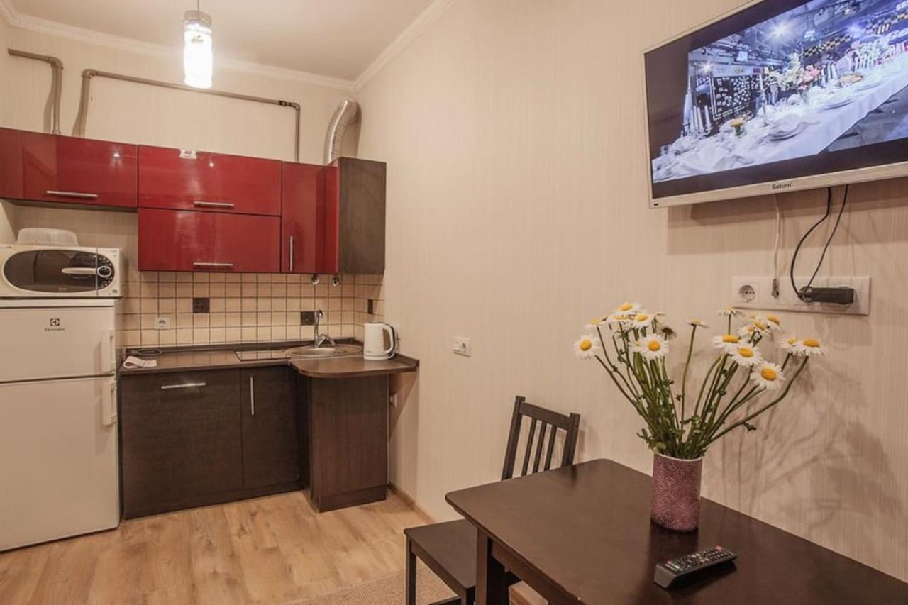 Central Cozy Apartment With Parking! Lviv Dış mekan fotoğraf